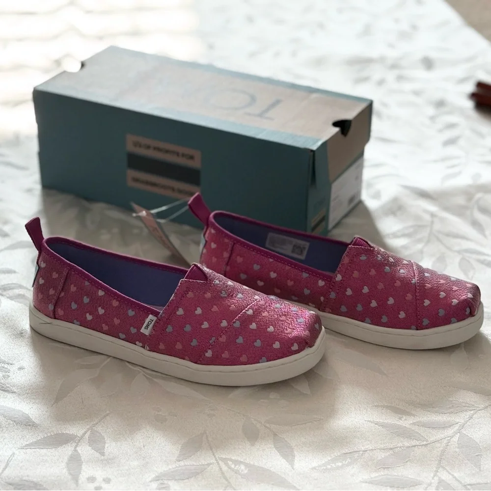 NWT Girls Pink Shimmer Hearts Shoes